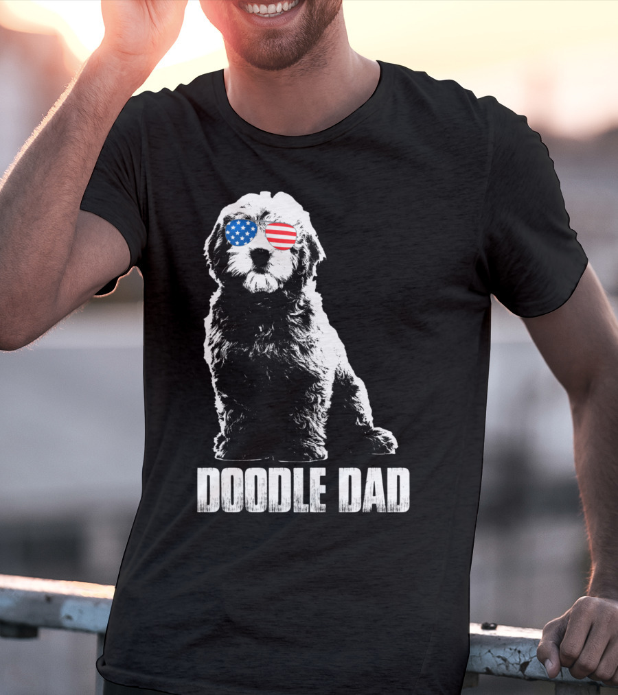 Doodle Dad Goldendoodle Vintage Patriotic American Flag Sunglasses T-Shirt