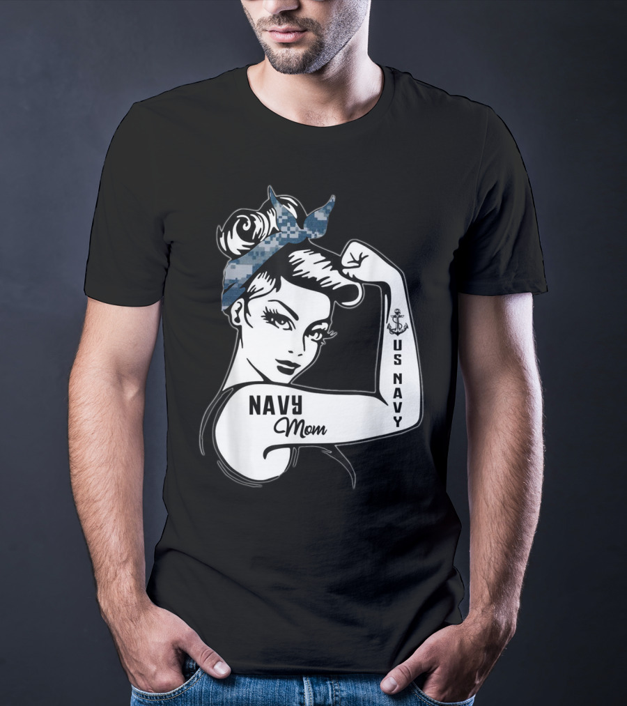 Navy Mom US Navy Strong Memorial Day T-Shirt