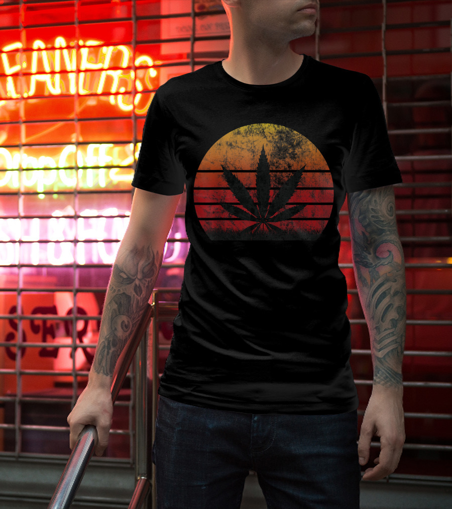 Sunset Grunge Cannabis Leaf Vintage Weed T-Shirt