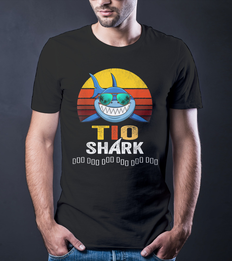 Tio Shark Retro Style Cool Sunglasses And Palm Trees T-Shirt