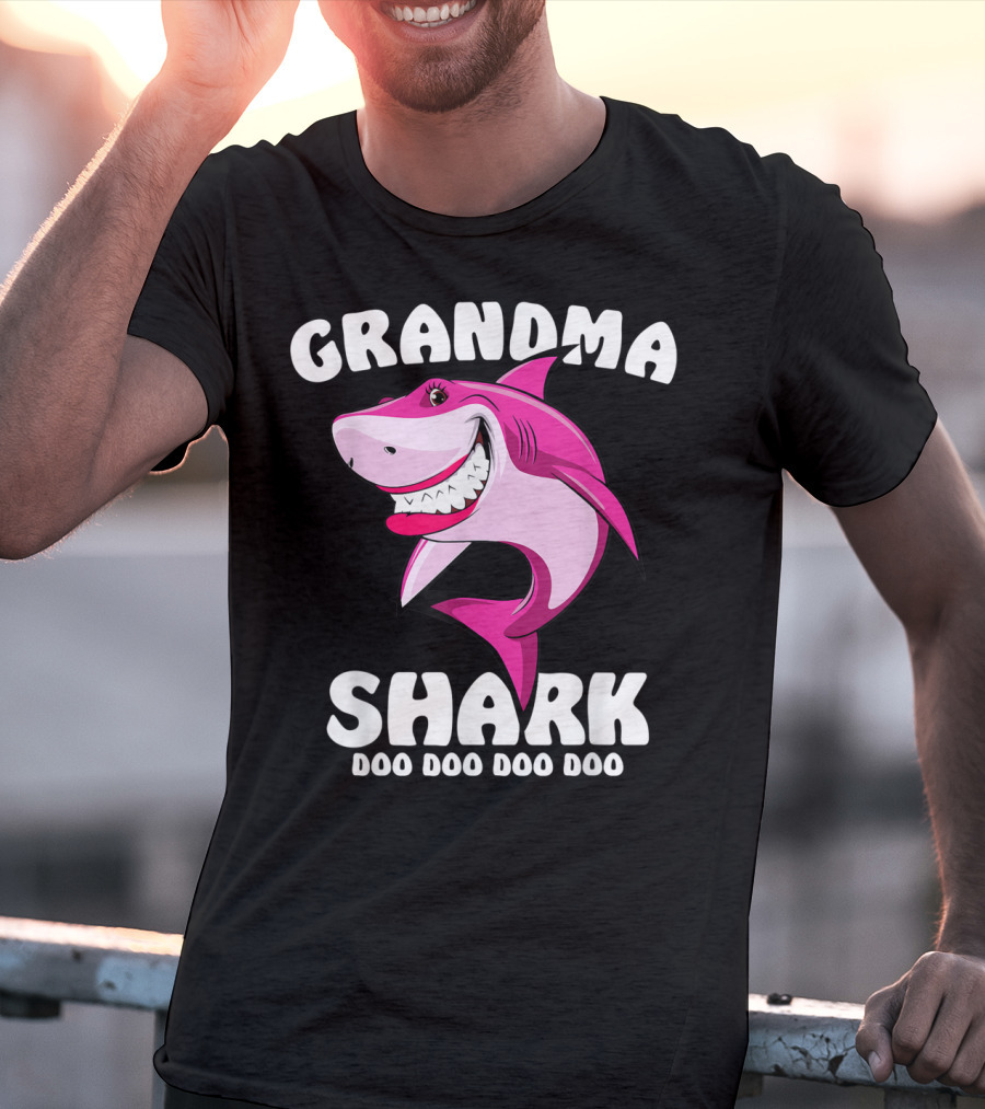 Grandma Shark Doo Doo Doo Doo Matching Family Shark T-Shirt