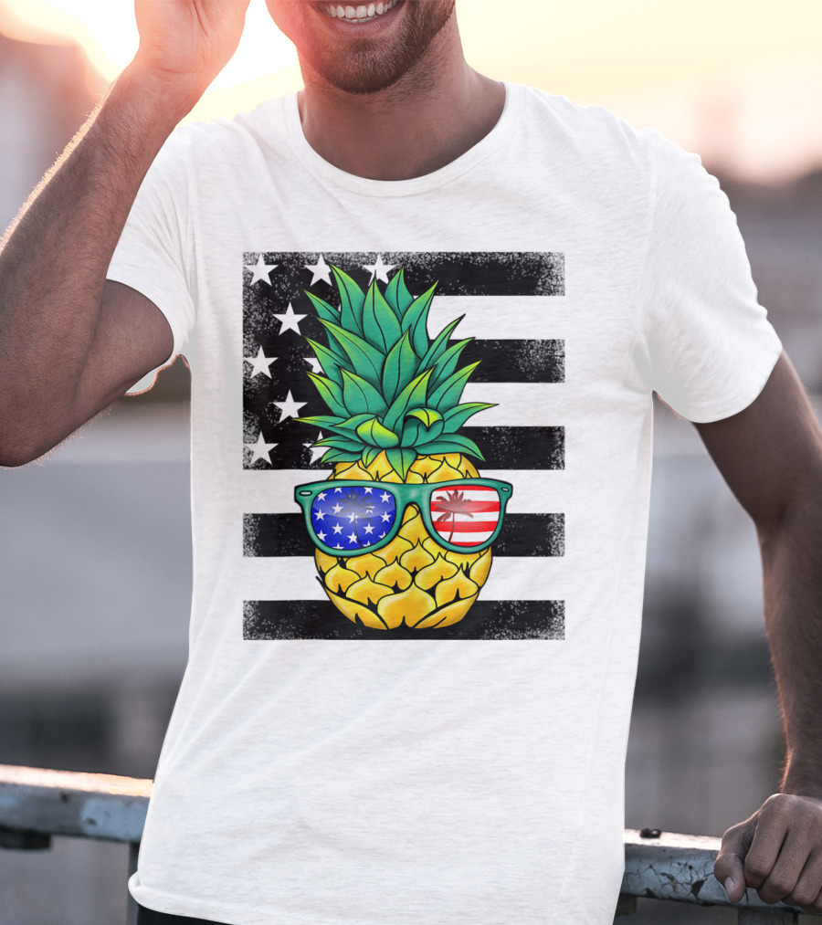 Hawaiian Pineapple With American Flag Sunglasses On Distressed Stars And Stripes Background T-Shirt