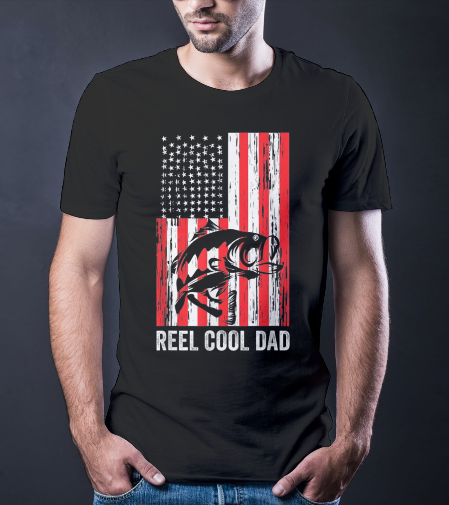 Reel Cool Dad Vintage Fisherman American Flag Father's Day T-Shirt