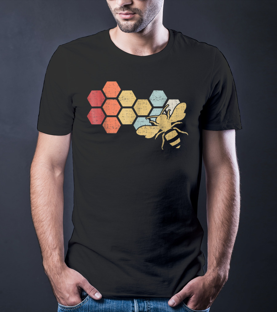 Retro Vintage Honeycomb And Bee Design Beekeeper Beekeeping Honey T-Shirt