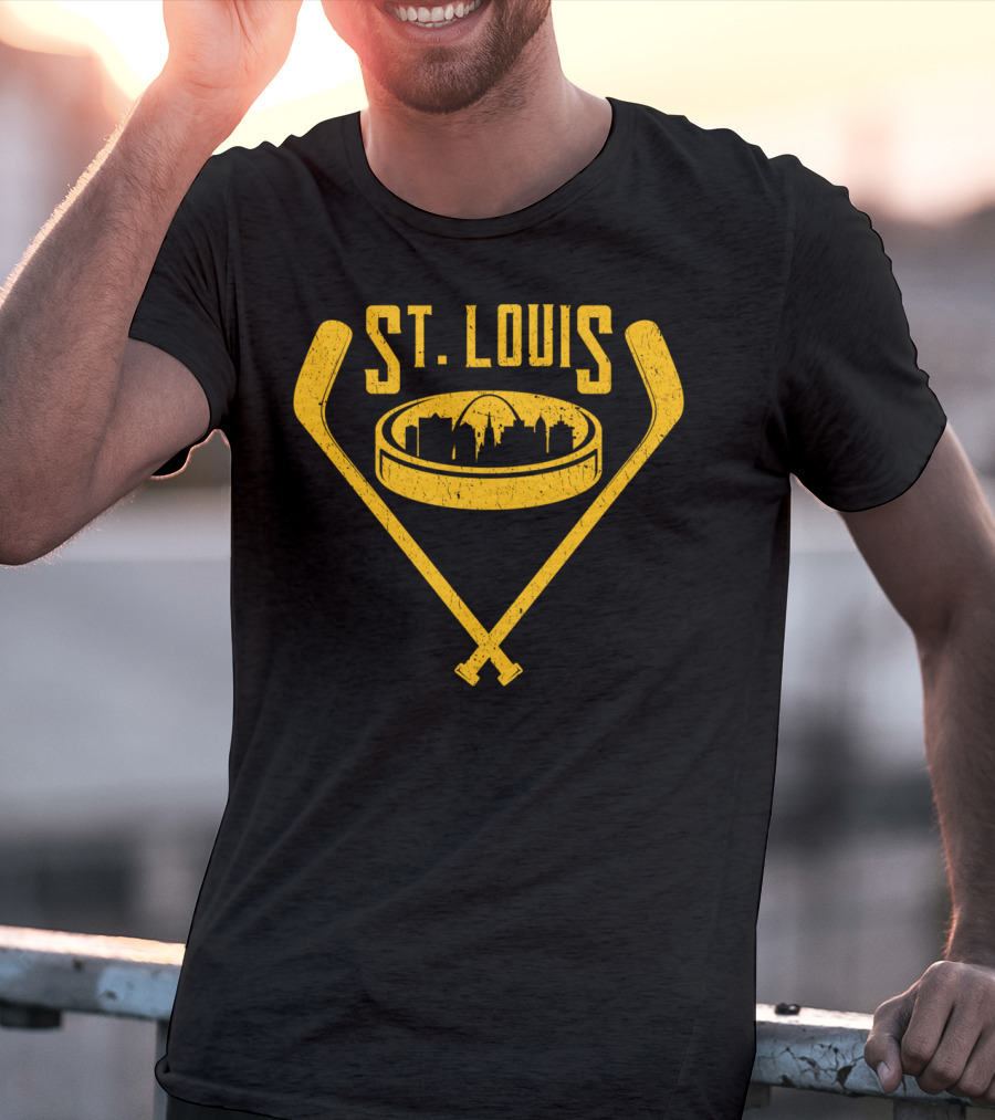 St Louis Missouri Skyline Vintage Hockey T-Shirt