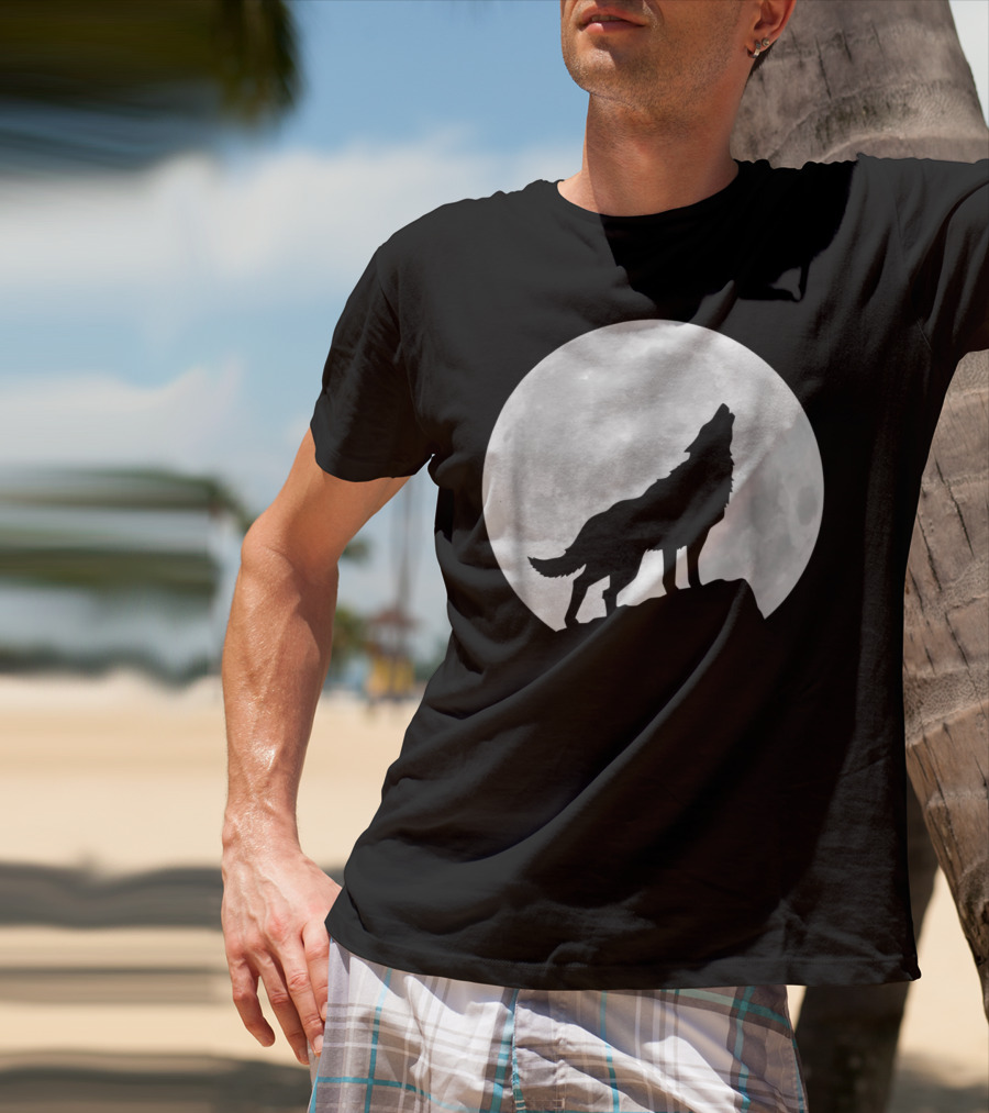 Wolf Howling At Full Moon Spirit Animal T-Shirt