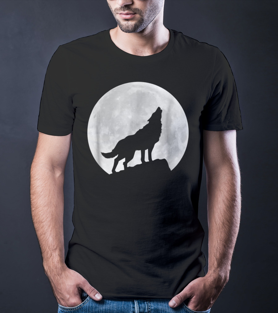 Wolf Howling At Full Moon Spirit Animal T-Shirt