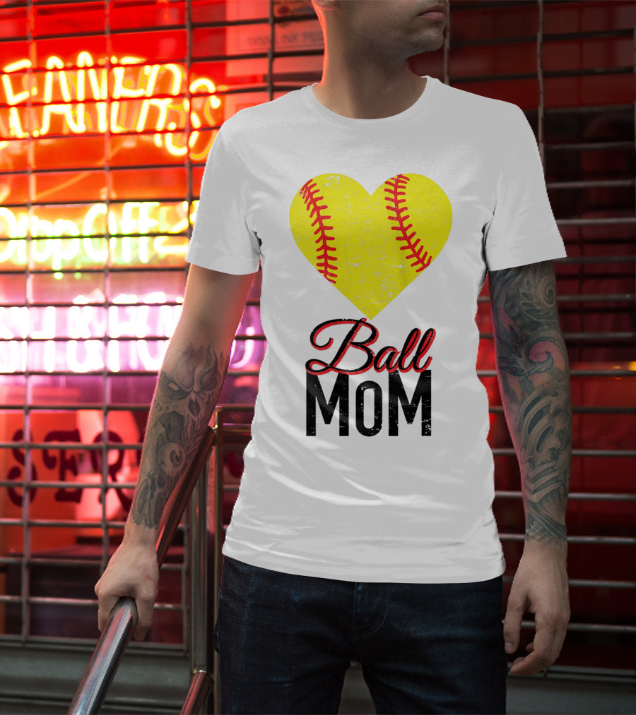Love Ball Mom Heart Baseball Softball Graph T-Shirt