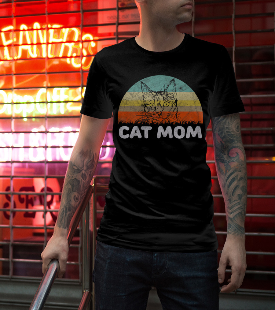 Retro Style Cat Mom With Vintage Sunset Stripes T-Shirt