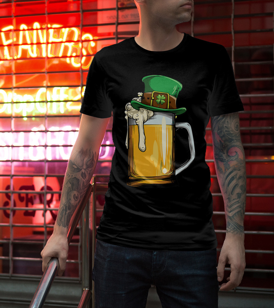 Leprechaun Hat Overflowing Beer Mug With Shamrock Foam T-Shirt