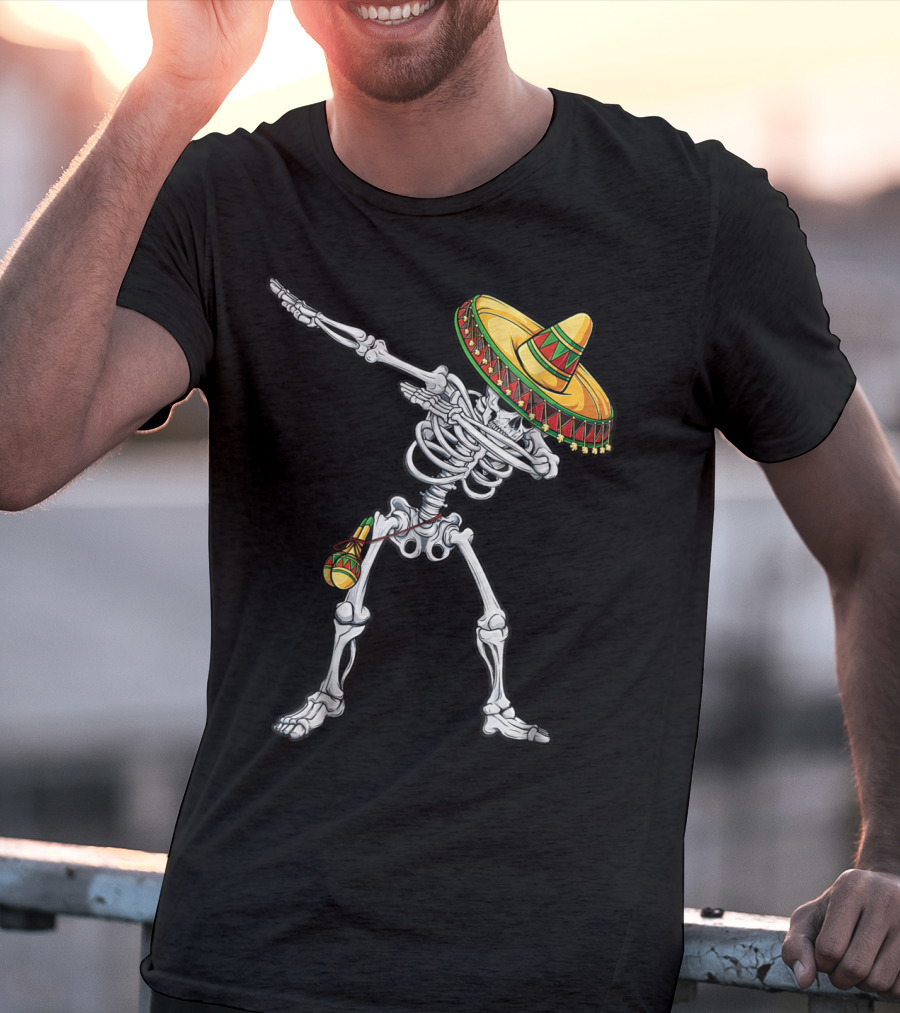 Cinco De Mayo Dabbing Skeleton With Sombrero And Maracas T-Shirt