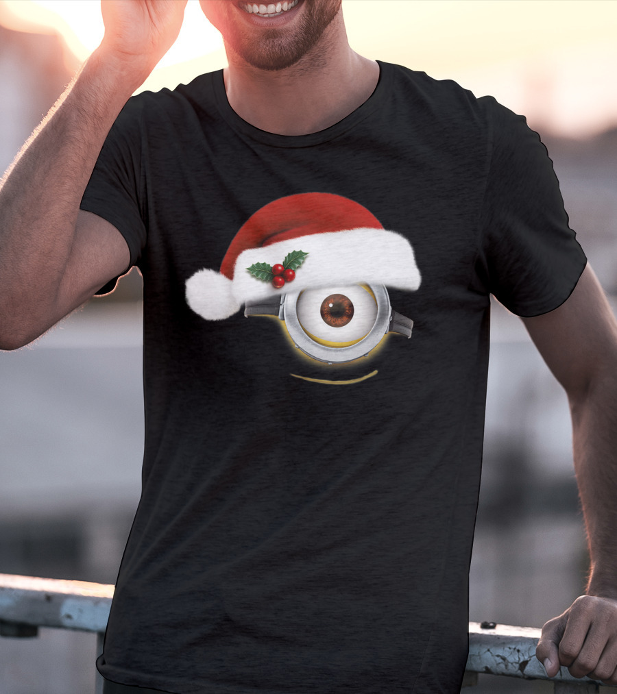 Despicable Me Minions Christmas Santa Hat Holiday T-Shirt