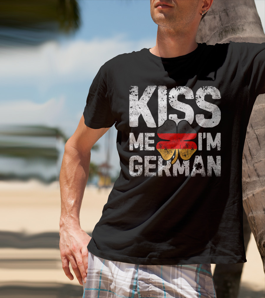 Kiss Me I'm German Germany St Patricks Day Shamrock T-Shirt