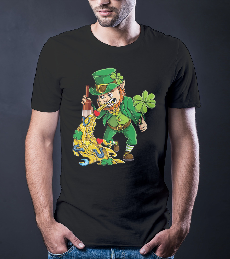 Leprechaun Tossing Lucky Charms St Patrick's Day T-Shirt