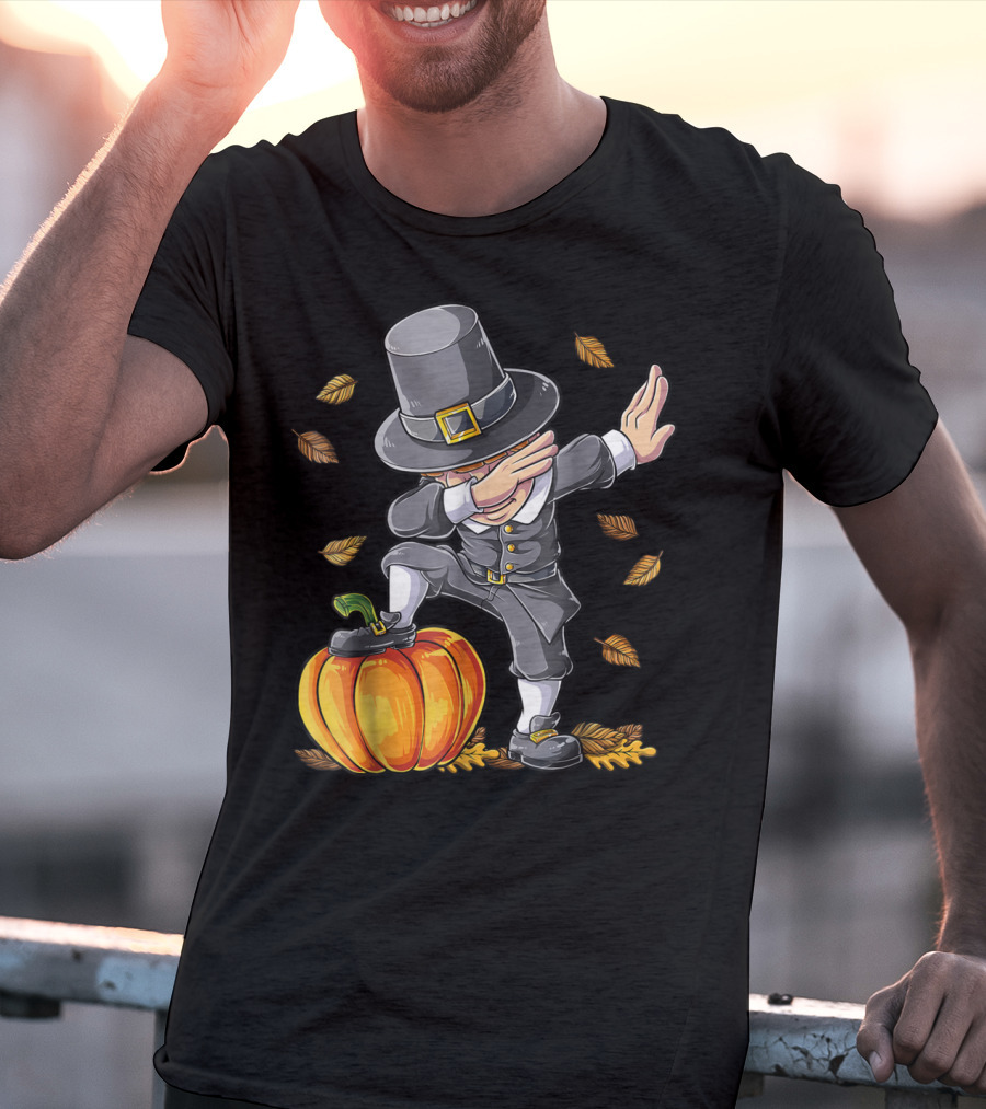Thanksgiving Pilgrim Dabbing Kid With Pumpkin And Autumn Leaves T-Shirt