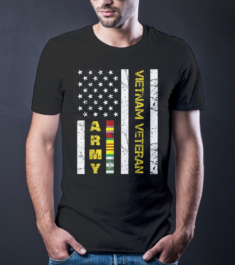 Mens Vietnam Veteran US Army Flag With Service T-Shirt