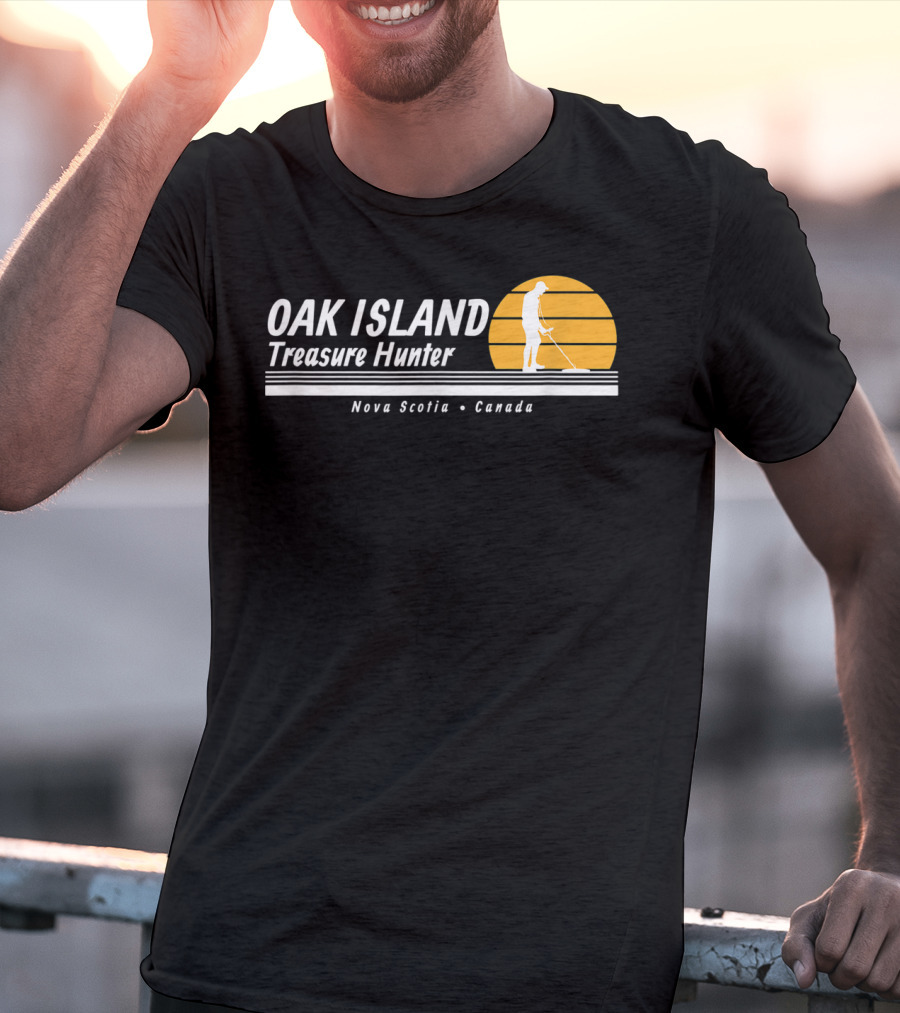 Oak Island Treasure Hunter Nova Scotia Canada Metal Detector Sunset T-Shirt