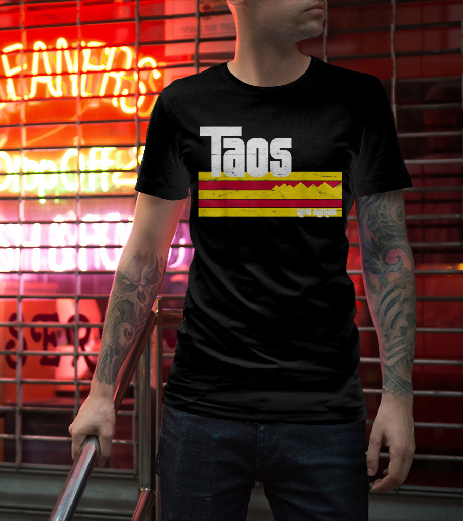 Taos New Mexico Vintage Mountain Stripes Skiing Hiking T-Shirt