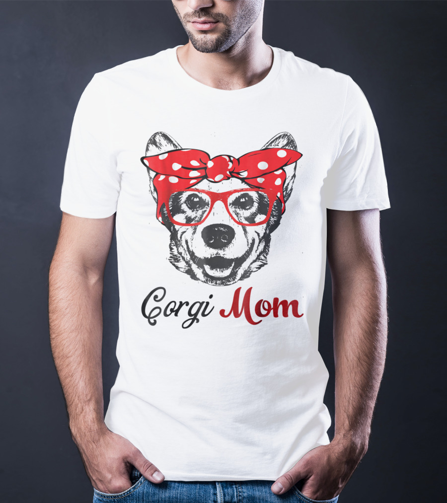 Corgi Mom Funny Hanging With Corgi T-Shirt