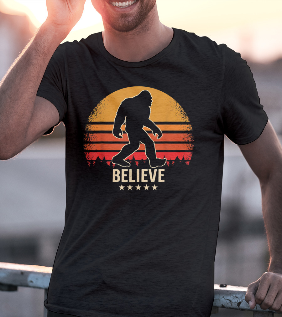 Believe Sunset Bigfoot Silhouette Retro Stars Forest T-Shirt