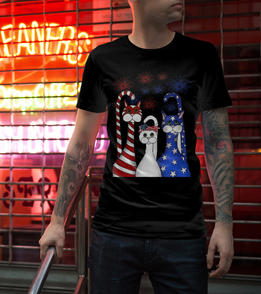 Cat Red White Blue American Flag Patriotic Fireworks T-Shirt