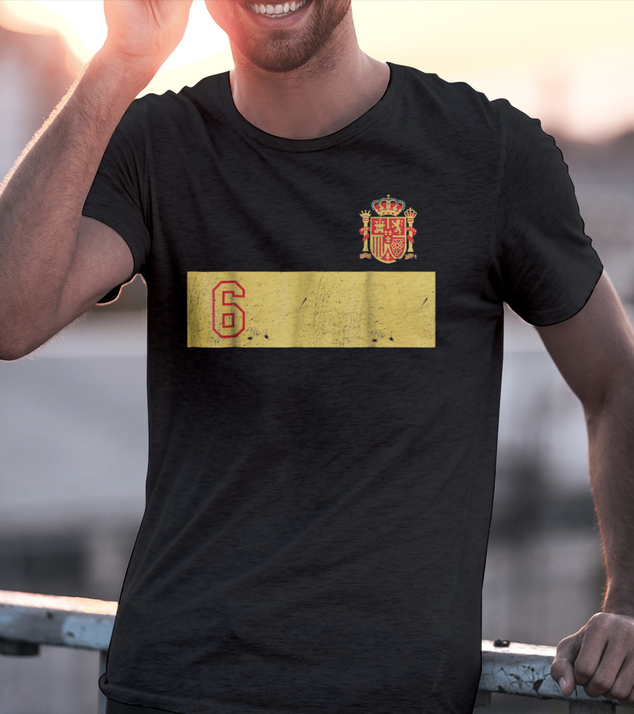 Espana Roja Futbol Camiseta Number 6 Crest T-Shirt