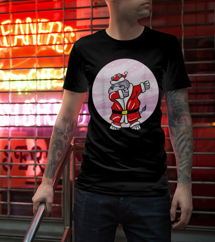 Funny Dabbing Christmas Santa Claus Hippo With Red Santa Suit T-Shirt