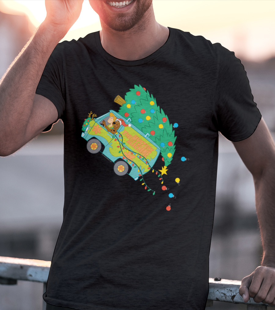 Scooby-Doo Mystery Machine Christmas Tree Adventure T-Shirt
