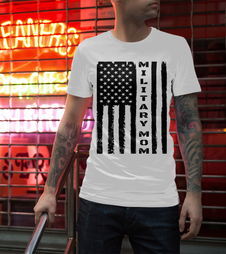 Military Mom American Flag Veteran's Pride T-Shirt