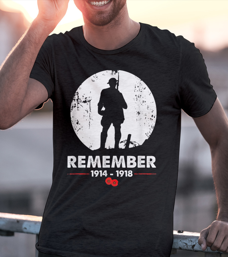World War 1 Remember 1914-1918 Soldier Silhouette With Poppies T-Shirt