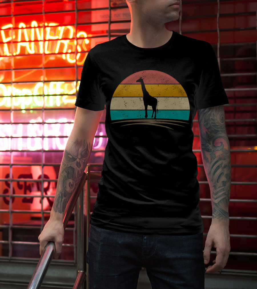 Vintage Giraffe Distressed Sunset Silhouette Giraffe Stripe Retro T-Shirt