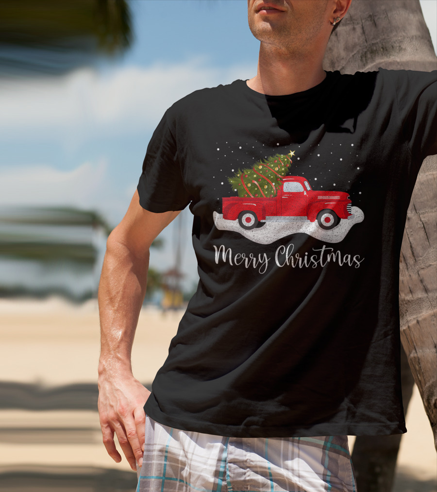 Merry Christmas Vintage Red Truck With Christmas Tree T-Shirt