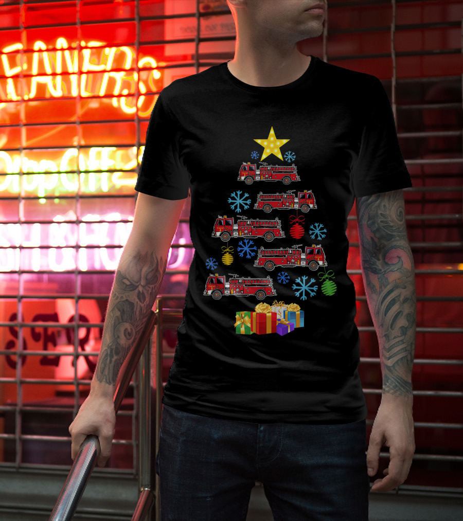 Firetruck Christmas Tree Xmas Firefighter Gifts Snowflakes Star T-Shirt