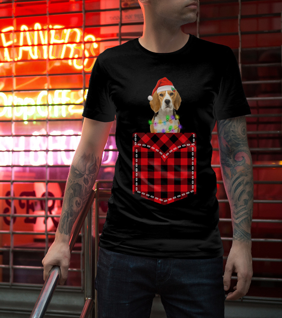 Funny Beagle Santa Hat Buffalo Plaid Xmas Lights In Pocket T-Shirt