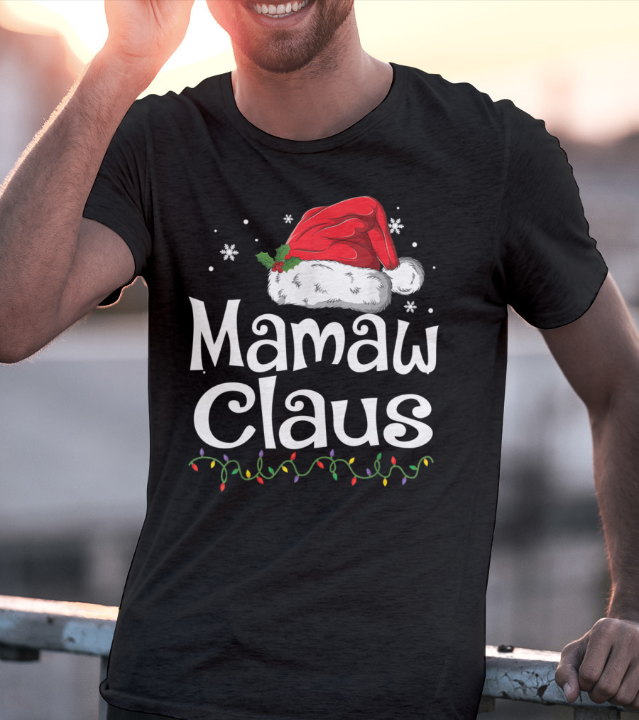 Mamaw Claus Santa Christmas Lights Snowflakes T-Shirt