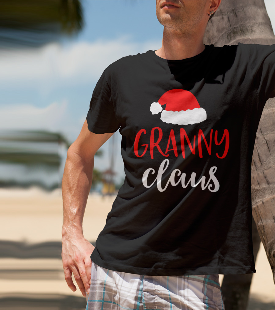 Granny Claus Christmas Santa Hat T-Shirt