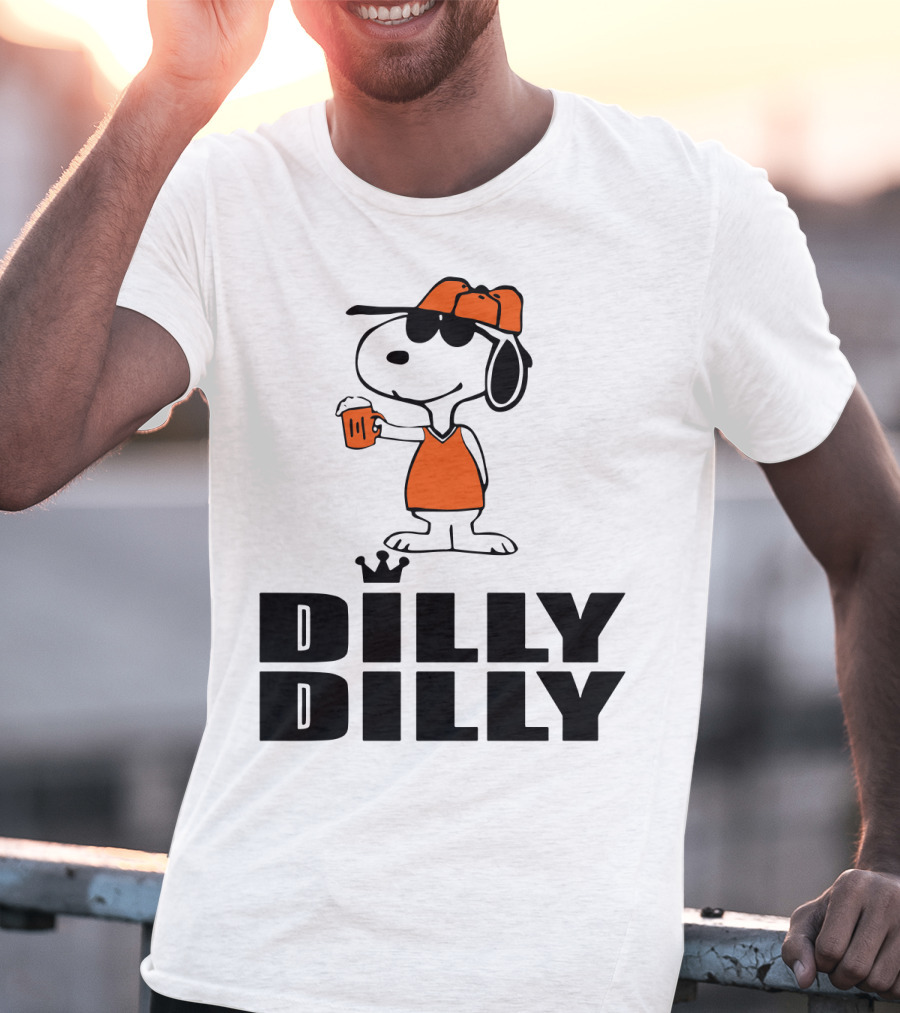 Dilly Dilly Funny Snoopy The Peanuts Movie Beer Hat And Glass T-Shirt