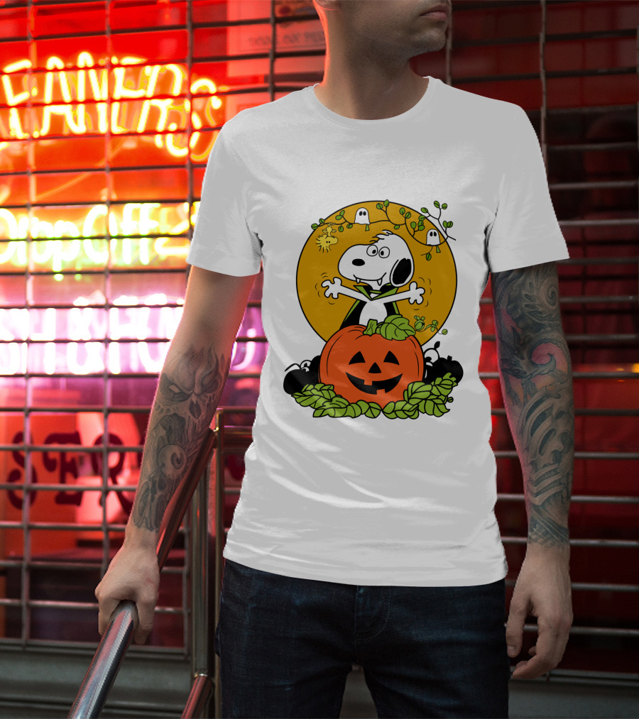 Pumpkin Halloween Snoopy Vampire Peanuts Movie Ghosts Jack-O'-Lantern T-Shirt