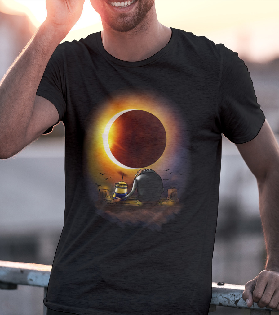 Gru And Kevin Watching Solar Eclipse Minions Despicable Me T-Shirt