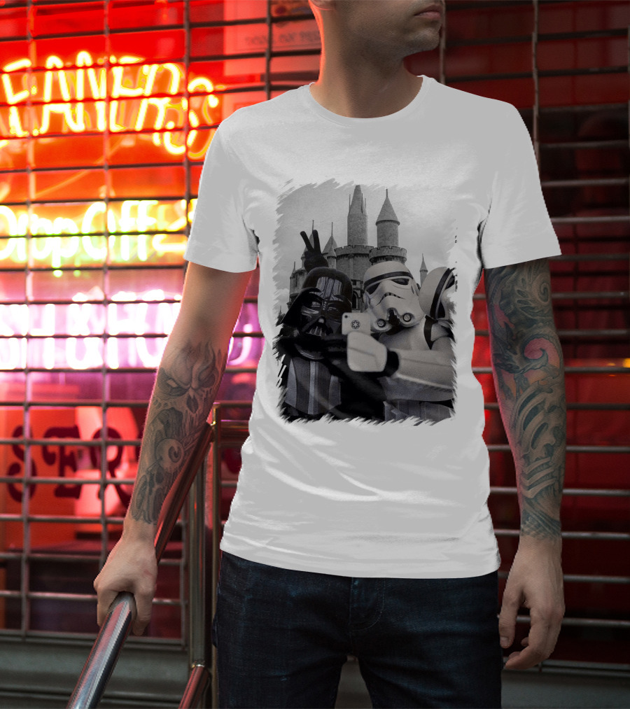 Selfie With Darth Vader And Stormtroopers At Disneyland Castle Star Wars T-Shirt