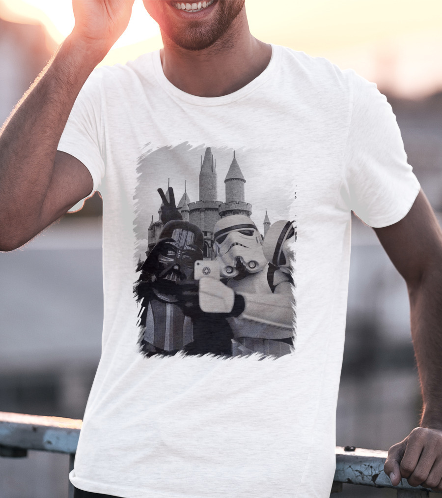 Selfie With Darth Vader And Stormtroopers At Disneyland Castle Star Wars T-Shirt