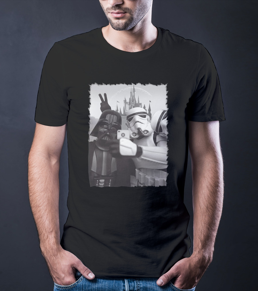 Selfie In Disneyworld Darth Vader Star Wars Stormtrooper Peace Sign Castle T-Shirt