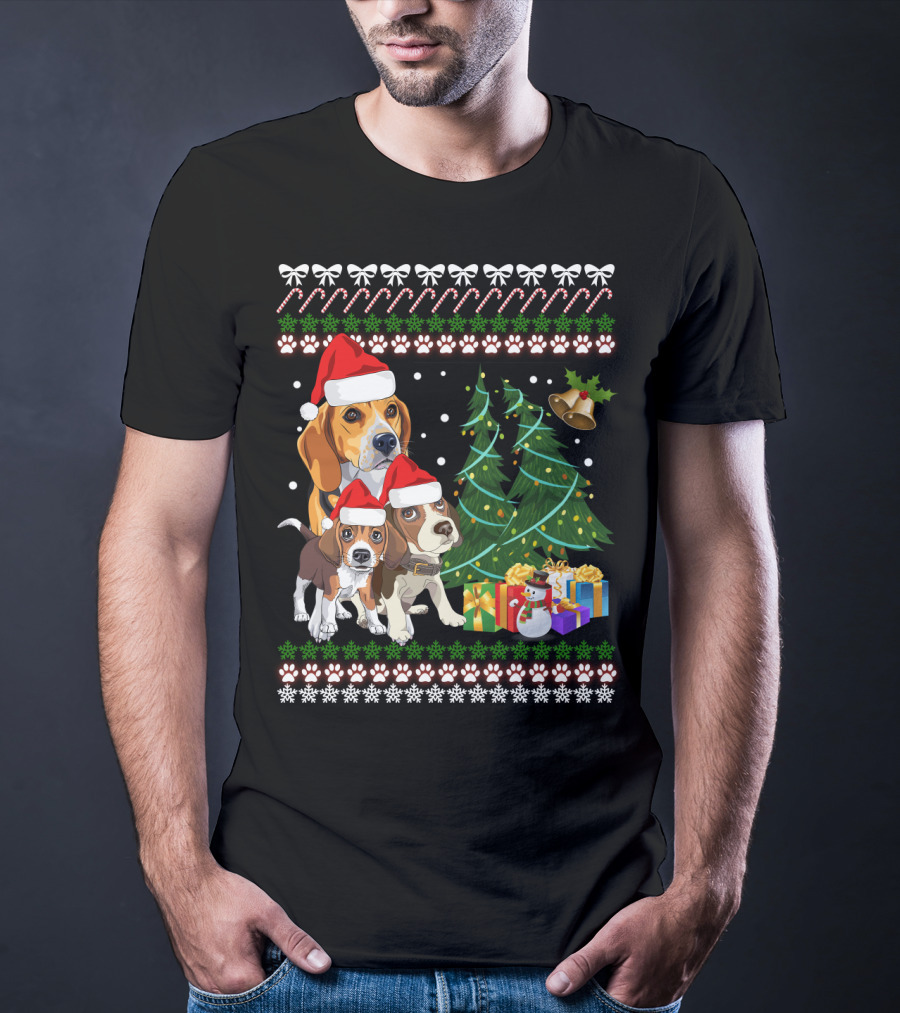 Santa Hat Beagles Christmas Tree And Gifts T-Shirt