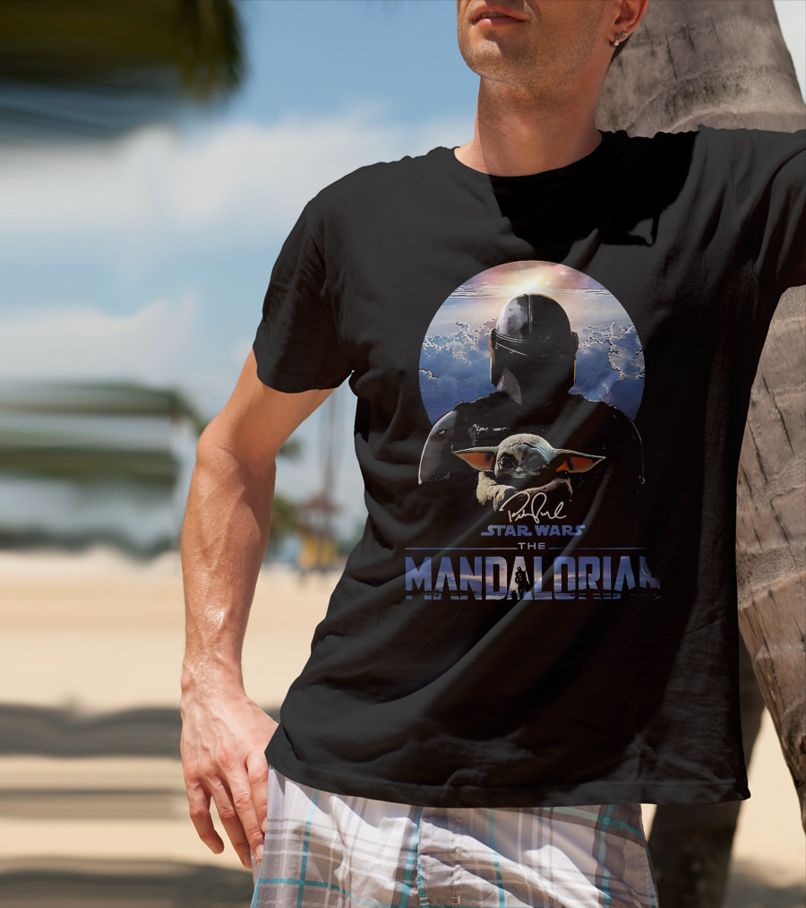 Star Wars The Mandalorian Mando And Grogu Signature Sky Background T-Shirt