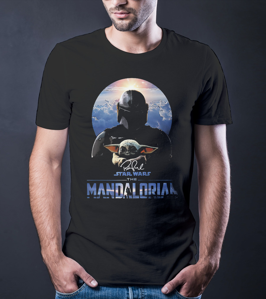 Star Wars The Mandalorian Mando And Grogu Signature Sky Background T-Shirt