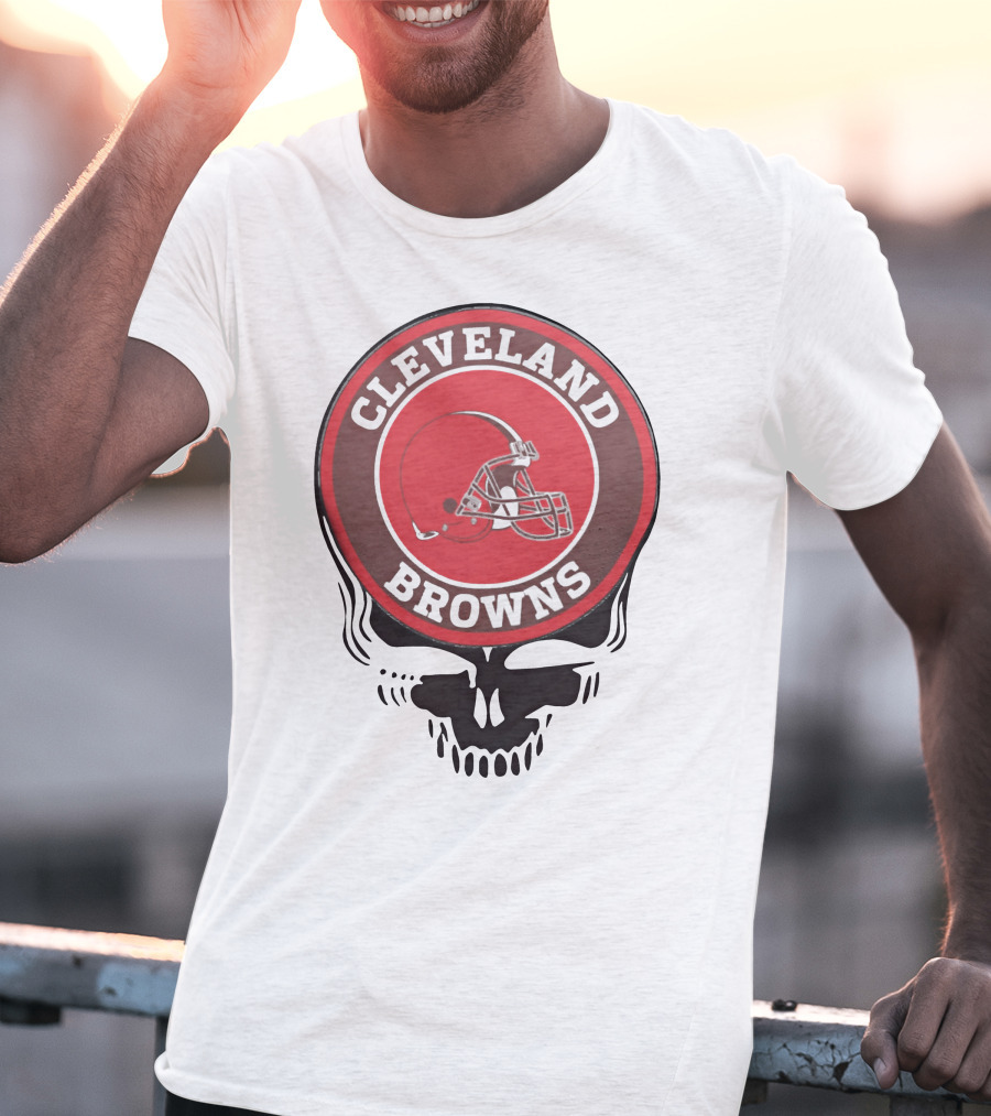 Cleveland Browns Football Helmet Skull T-Shirt