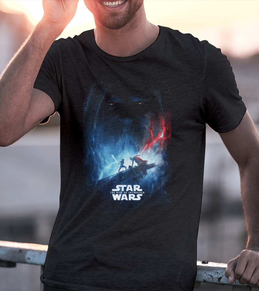 Star Wars The Rise Of Skywalker Epic Duel With Red And Blue Lightsabers T-Shirt