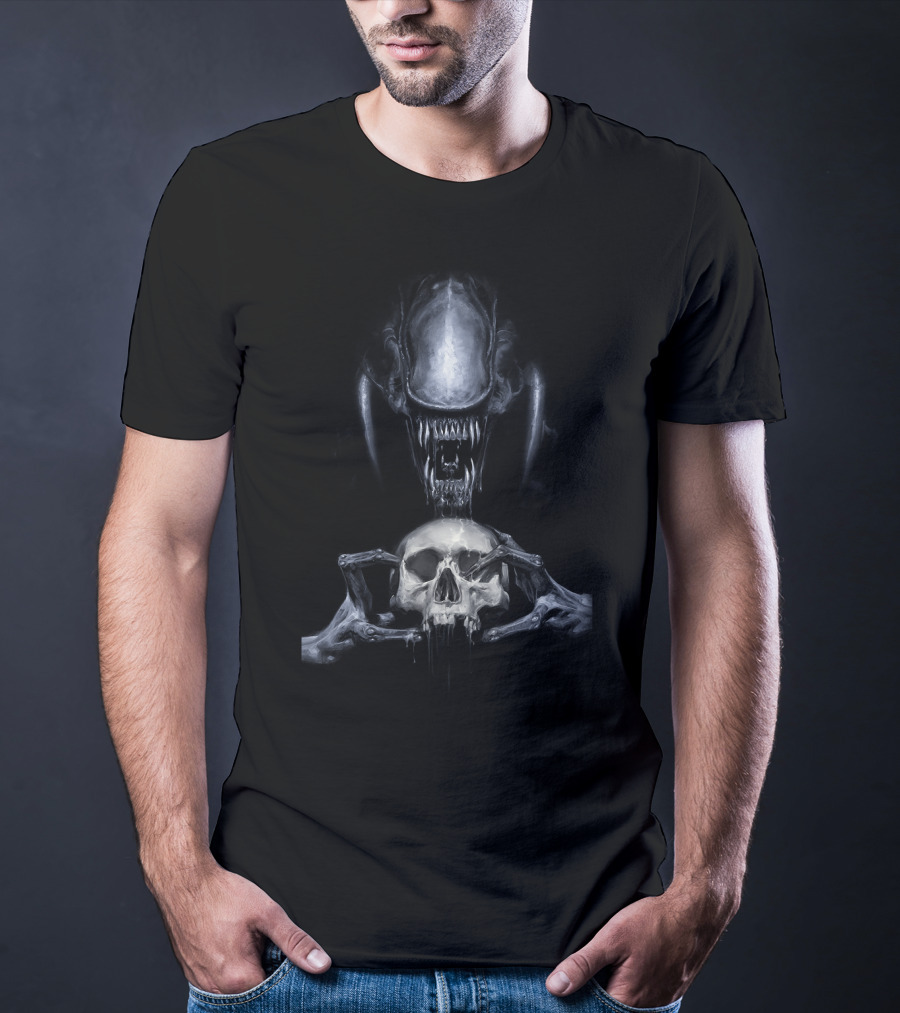Aliens Fire And Stone Skull And Creature Duel T-Shirt
