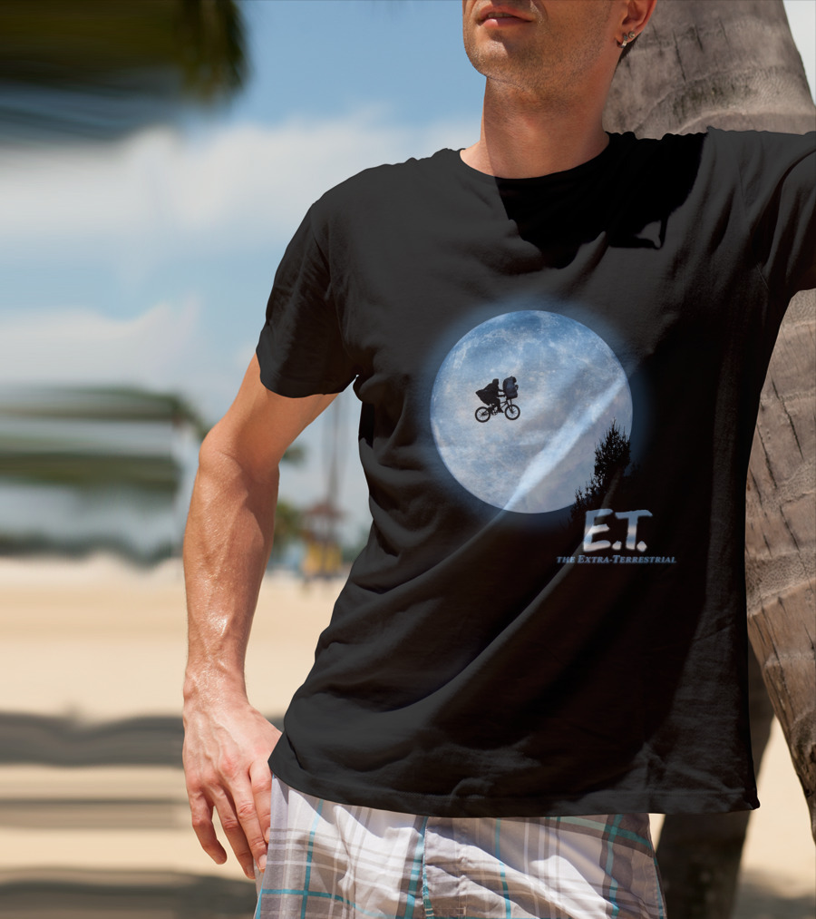 E.T. The Extra-Terrestrial Bicycle Silhouette Against Full Moon T-Shirt