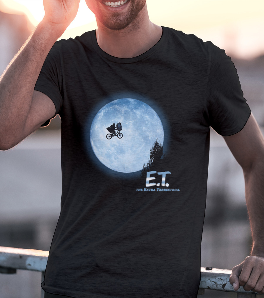 E.T. The Extra-Terrestrial Bicycle Silhouette Against Full Moon T-Shirt